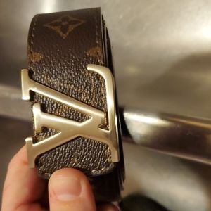 Mens Louis Vuitton belt